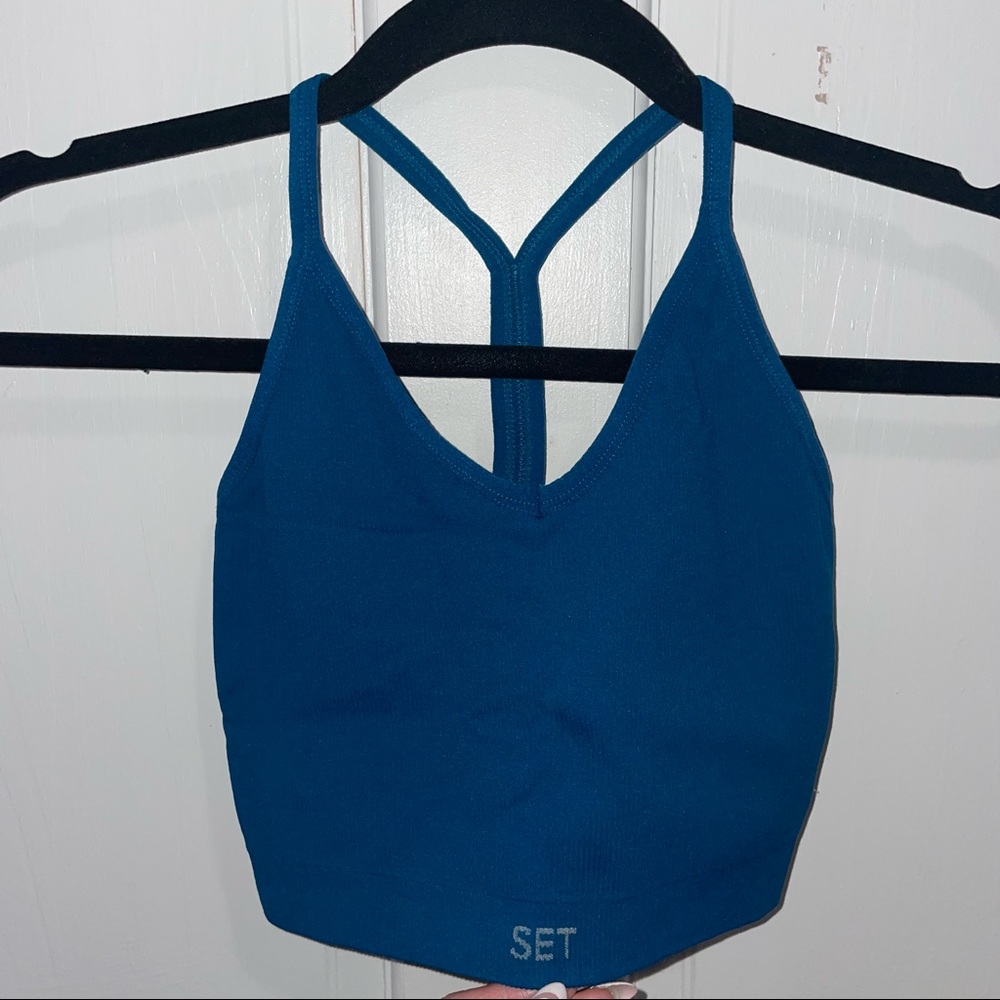 Set active sculpt flex ribbed v top in COVE